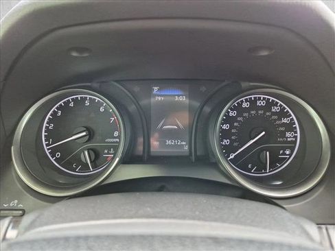 Used 2022 Toyota Camry SE FWD image 11