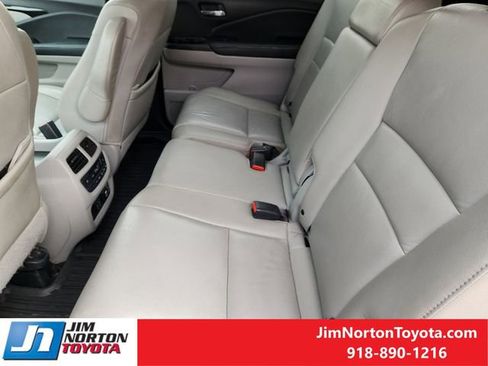Used 2019 Honda Pilot Touring image 33