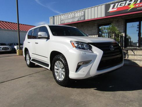 Used 2017 Lexus GX 460 image 6