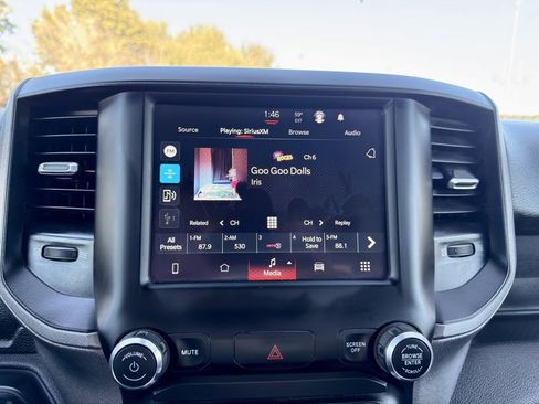 Used 2024 RAM 2500 Tradesman w/ Chrome Appearance Group image 23