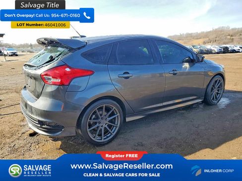 Used 2018 Ford Focus ST w/ Equipment Group 401A FWD image 4