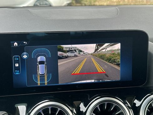 Certified 2025 Mercedes-Benz GLA 250 image 17