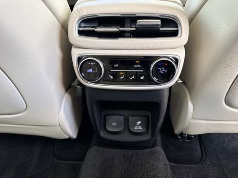 Used 2022 Genesis GV80 2.5T w/ Prestige Package 04 image 23