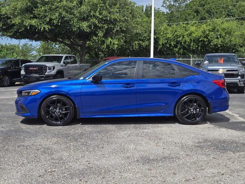 Used 2024 Honda Civic Sport image 4