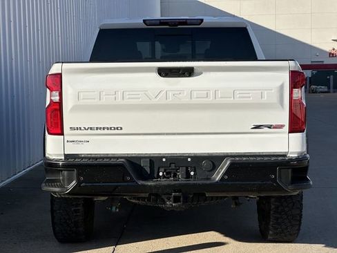 Used 2023 Chevrolet Silverado 1500 ZR2 w/ Technology Package AWD/4WD image 5