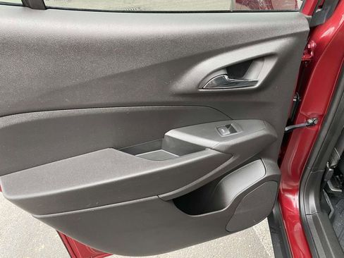 Used 2024 Chevrolet Trax ACTIV w/ Sunroof Package image 22