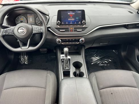 Certified 2025 Nissan Altima 2.5 S image 4