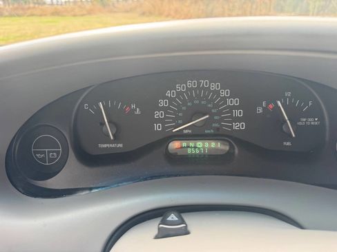 Used 2003 Buick Century Custom image 10