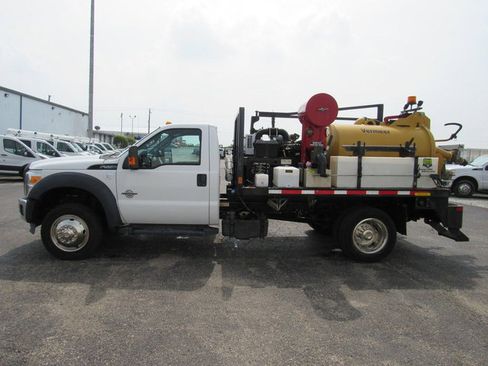 Used 2016 Ford F550 2WD Regular Cab Super Duty image 5