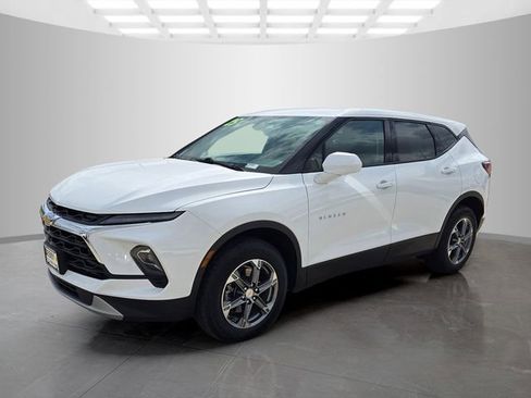 Used 2025 Chevrolet Blazer LT AWD/4WD image 6