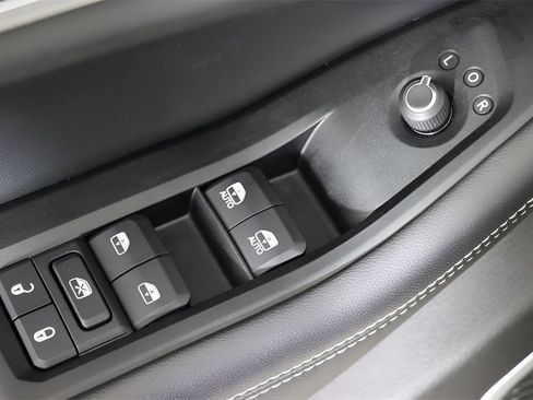 Used 2022 Jeep Grand Cherokee Limited 4xe image 18