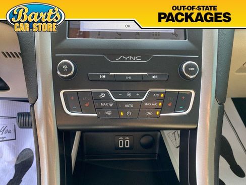Used 2019 Ford Fusion SEL FWD image 31