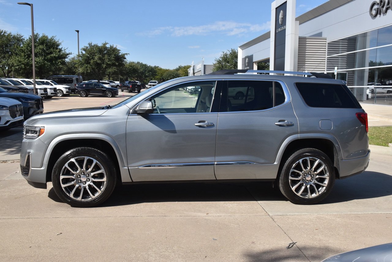 Used 2023 GMC Acadia Denali w/ Denali Technology Package FWD image 12