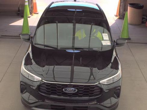 Used 2025 Ford Escape ST-Line image 8