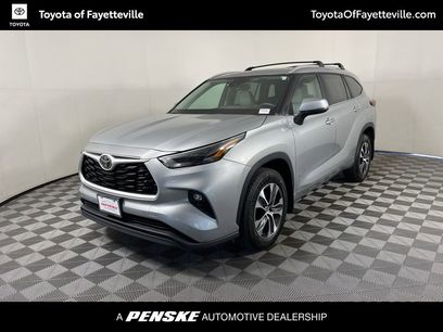 Used 2023 Toyota Highlander XLE