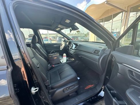 Used 2023 Honda Passport TrailSport image 6