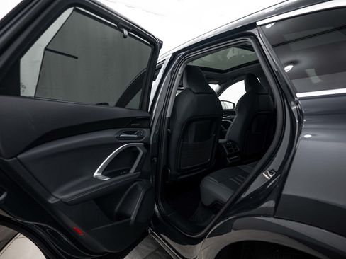 Used 2025 Audi Q5 Premium Plus w/ Premium Plus AWD/4WD image 17