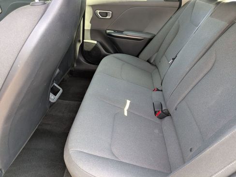 Used 2025 Kia K4 FWD image 27