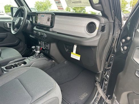 New 2025 Jeep Gladiator Sport image 52