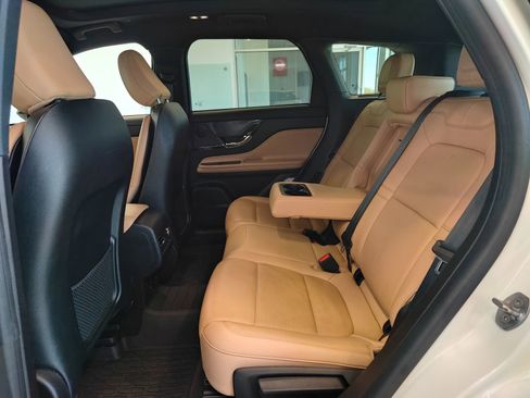 Used 2023 Lincoln Corsair Reserve w/ Equipment Group 201A AWD/4WD image 11
