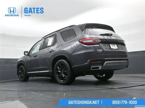 Certified 2025 Honda Pilot Touring image 54