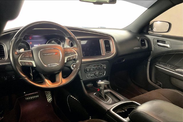 Used 2019 Dodge Charger Scat Pack w/ Technology Group RWD image 3
