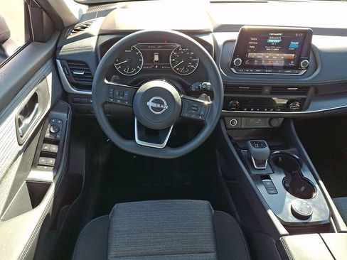 Certified 2023 Nissan Rogue SV AWD/4WD image 11