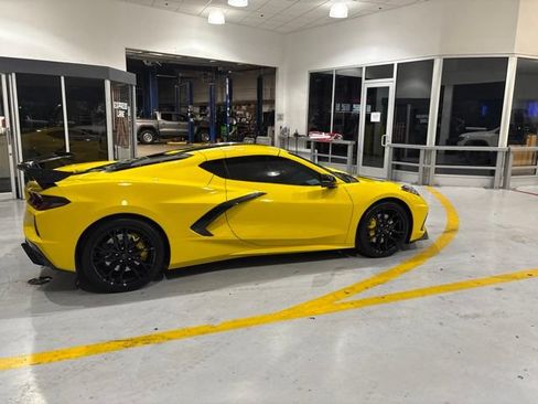 Used 2025 Chevrolet Corvette Stingray Preferred Cpe w/ Z51 Performance Package RWD image 10