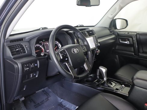 Used 2023 Toyota 4Runner TRD Off-Road Premium w/ Moonroof Package AWD/4WD image 12