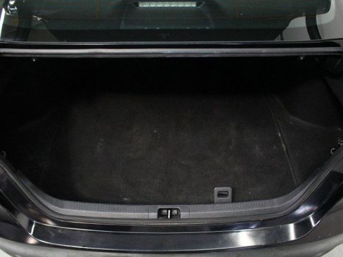 Used 2022 Toyota Camry LE image 31