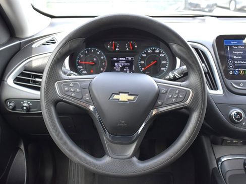 Used 2023 Chevrolet Malibu LT FWD image 12
