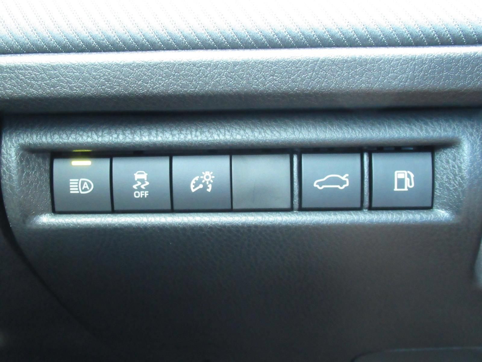 Used 2026 Toyota Camry SE FWD image 22