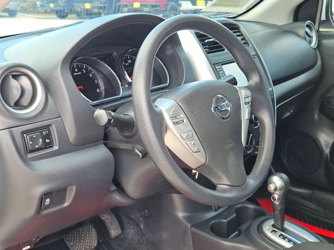 Used 2019 Nissan Versa SV FWD image 10