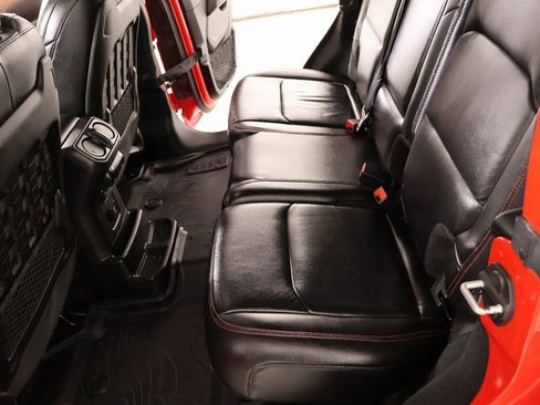 Used 2018 Jeep Wrangler Unlimited Rubicon image 13