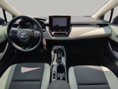 Used 2025 Toyota Corolla LE FWD image 4