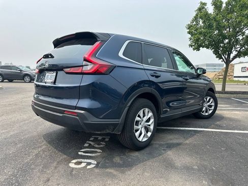 Used 2025 Honda CR-V LX image 11