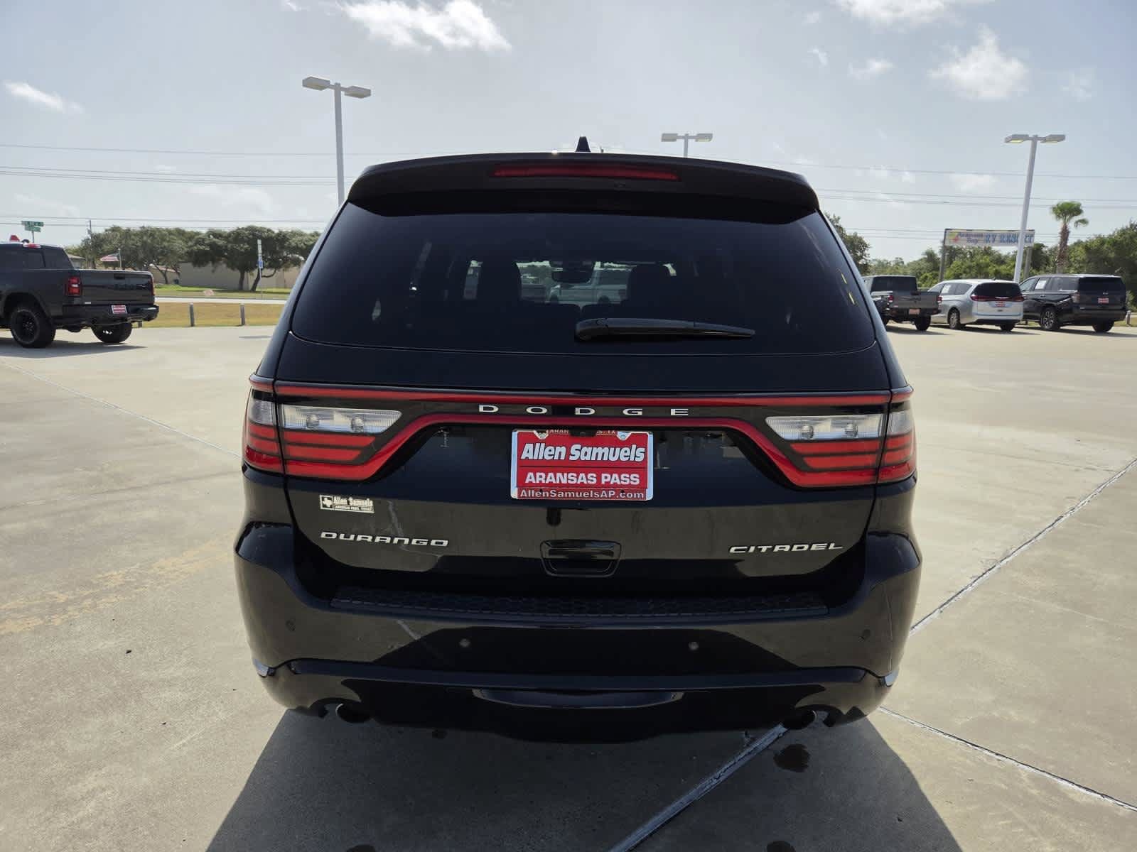 Used 2022 Dodge Durango Citadel RWD image 4