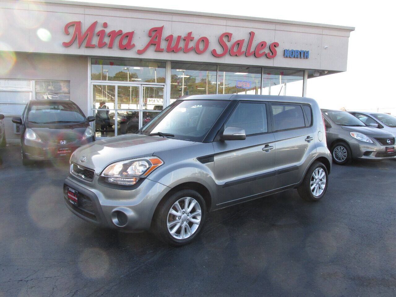Used 2013 Kia Soul + w/ Audio Pkg FWD image 1