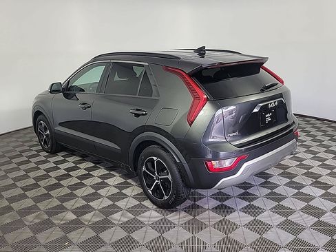 Used 2023 Kia Niro EX FWD image 9