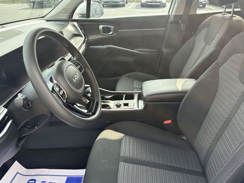 Used 2025 Kia Sorento LX FWD image 20