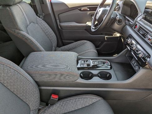 New 2025 Honda Pilot Sport image 6