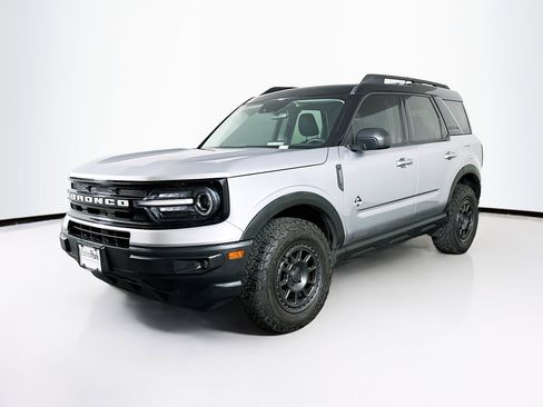 Used 2021 Ford Bronco Sport Outer Banks image 3