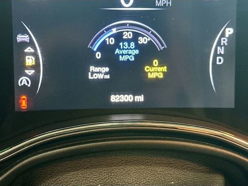 Used 2019 Jeep Grand Cherokee Laredo AWD/4WD image 13