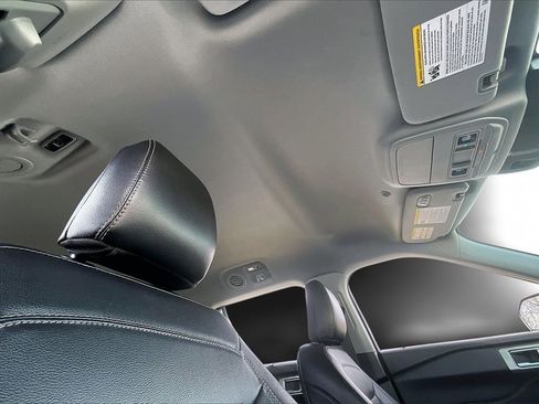 Used 2023 Ford Explorer Limited image 22