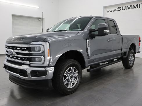 Used 2023 Ford F350 Lariat AWD/4WD image 7