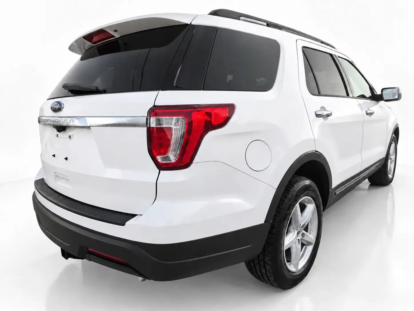 Used 2018 Ford Explorer FWD image 6