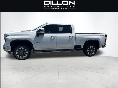 Used 2024 Chevrolet Silverado 2500 LTZ AWD/4WD image 5