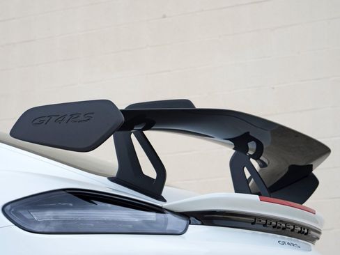 Used 2024 Porsche 718 Cayman GT4 RS w/ Weissach Package RWD image 67