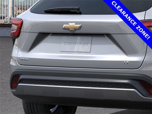 New 2025 Chevrolet Trax LT w/ Driver Confidence Package image 14