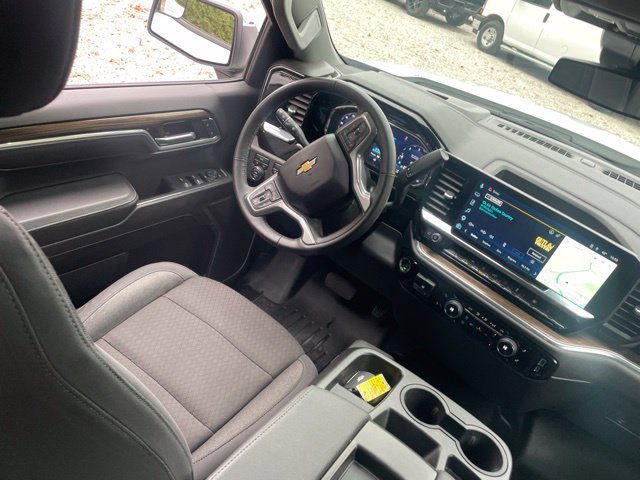 Used 2025 Chevrolet Silverado 1500 LT AWD/4WD image 22